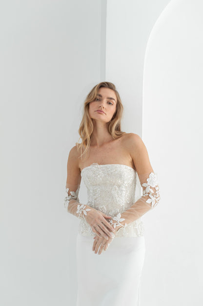 Bridal gloves for bride